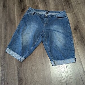 Baccini. Blue Denim Bermuda Shorts Size 18 W. Distressed Rolled Hem.